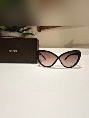 Tom Ford Madison Glossy Cat-Eye Sunglasses